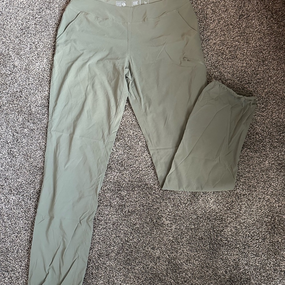 Mountain Hardwear Olive Women's Pants
